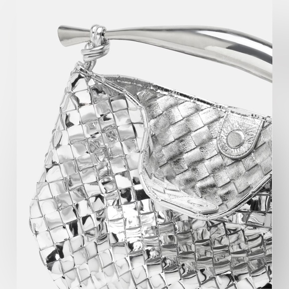 Bottega Veneta
Small Sardine leather top handle bag - Picture 4 of 11